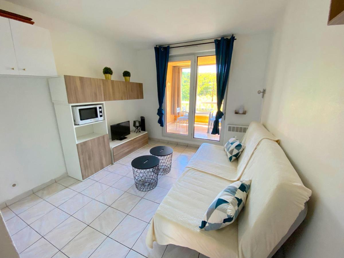 Appart 4 pers dans résidence avec piscine à 10 min de la plage Sanary-sur-Mer Extérieur photo